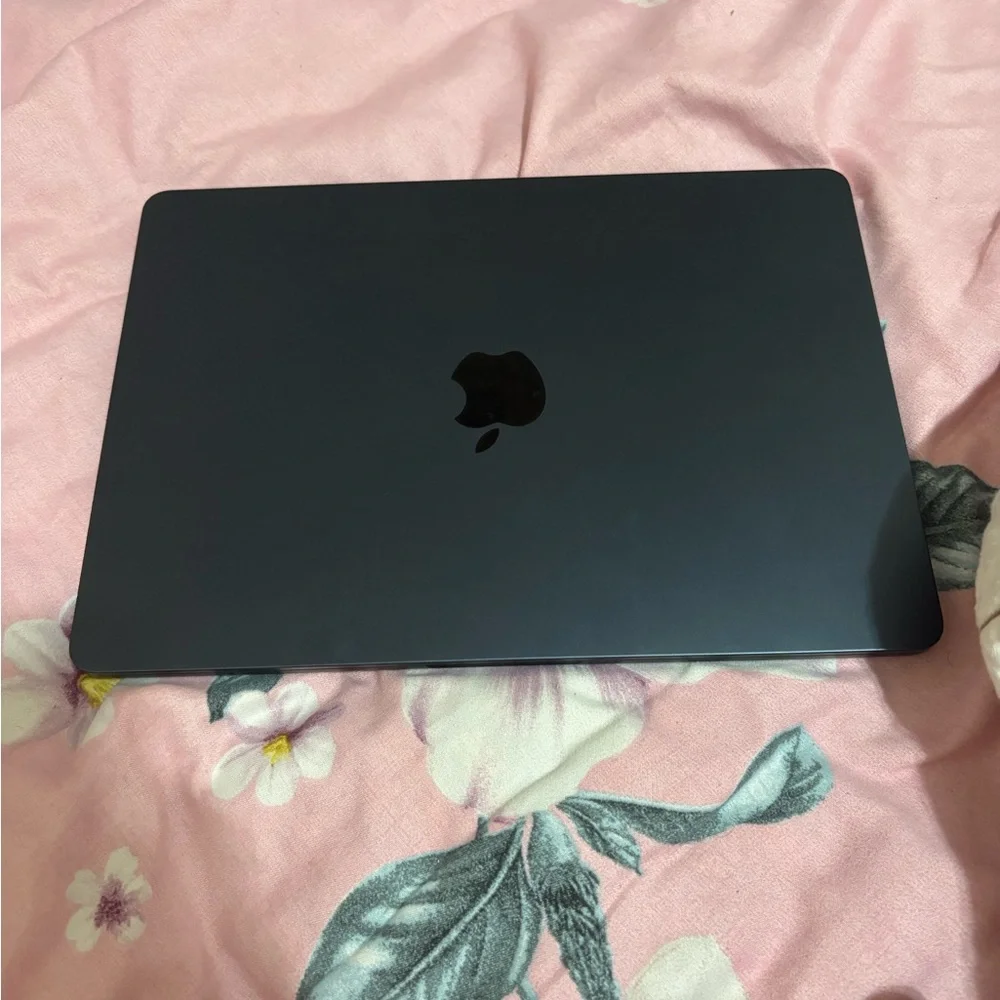 Apple MacBook Air - Charcoal Black